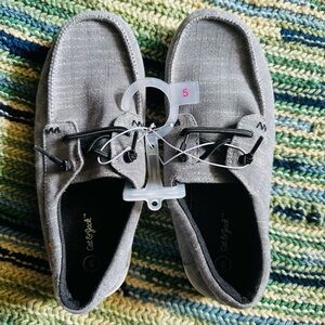 Cat & Jack Gray Dress Shoes Elegant Design